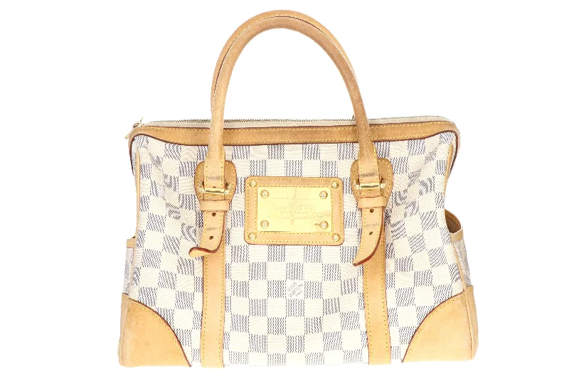 Handbag festival look-Louis Vuitton Damier Azur Berkeley Bag