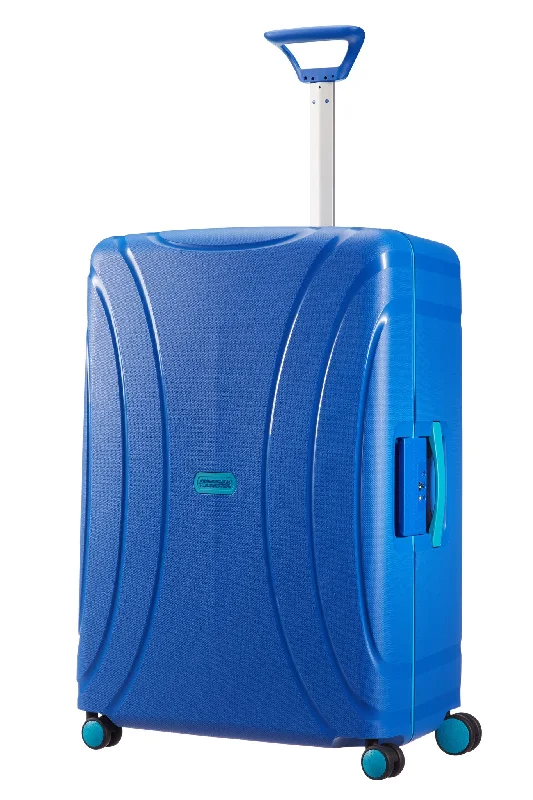 Suitcase for beach vacations-American Tourister Lock n' Roll 002