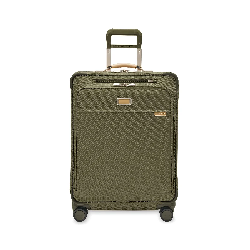 Suitcase for jungle trips-Baseline MEDIUM EXPANDABLE SPINNER