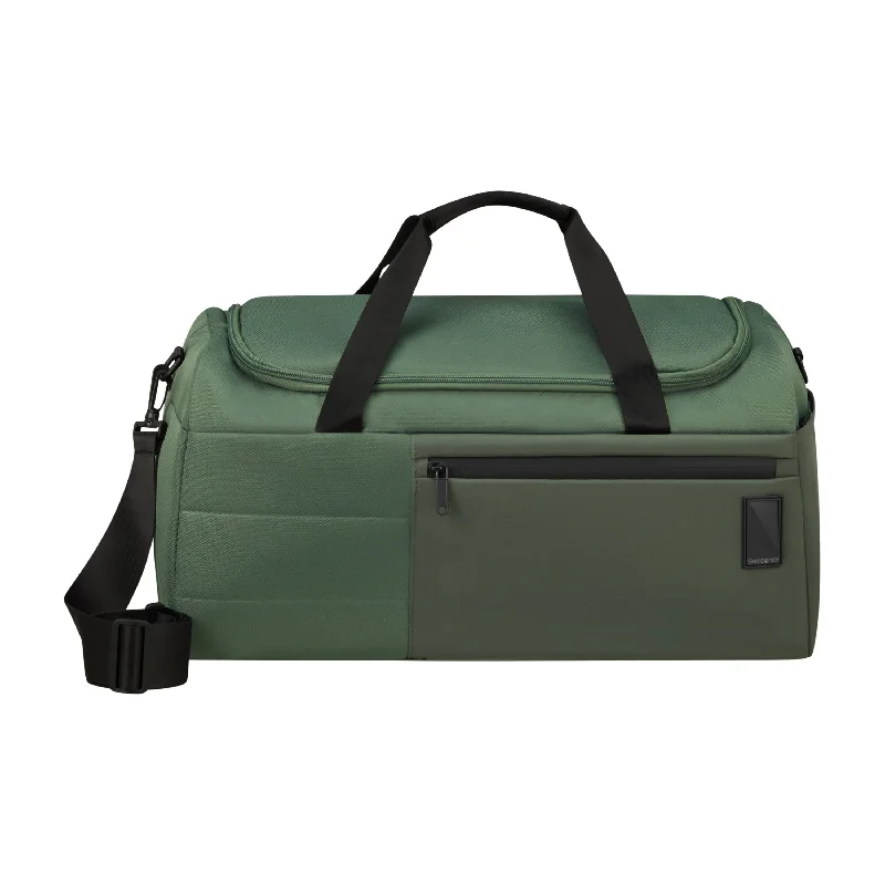 Suitcase for desert travel-Samsonite Vaycay Duffle 20.5"